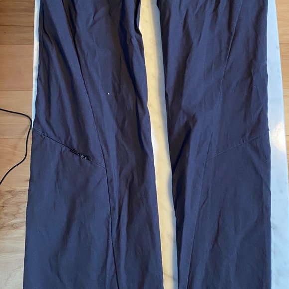 Athleta pant with side pocket - Picture 3 of 4